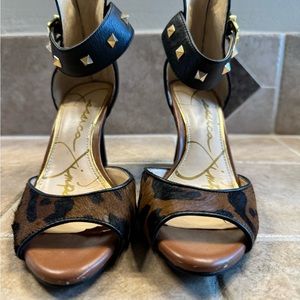 Jessica Simpson, cow hair